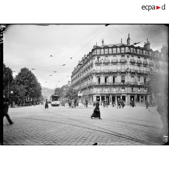 Le Havre. [Illisible]. Le boulevard de Strasbourg. [légende d'origine]