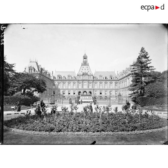 Le Havre. [Illisible]. L'Hôtel de Ville. [légende d'origine]