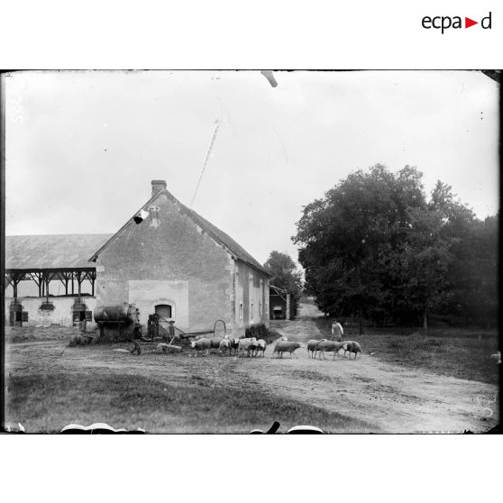 Ferme modèle de Léon Charpentier. [légende d'origine]