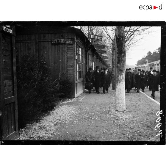 Lyon (Rhône). Visite du Président de la République à la foire de Lyon (mars 1917). [légende d'origine]