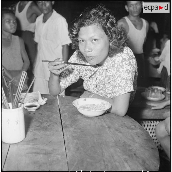 5 à 11 Dégustation de riz. [description provisoire]