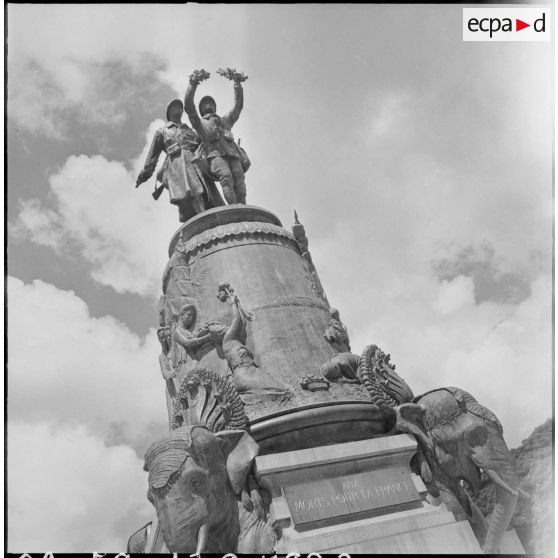 Monument aux morts de Phnom Penh. [description provisoire]