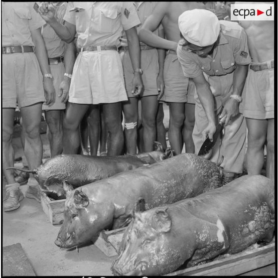 Jour de fête sur le camp d'instruction n°2 de soldats de l'Armée nationale vietnamienne de Soctrang. [description provisoire]