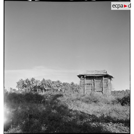 Tour d'observation à proximité du poste militaire d'Hoa Binh dans le secteur de My Tho.
