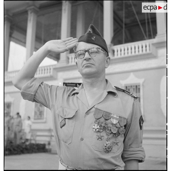 Le chef de bataillon Delegue, commandant le 1er BMEO. [description provisoire]