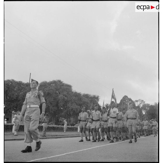 Défilé du 1er BMEO à Phnom Penh. [description provisoire]