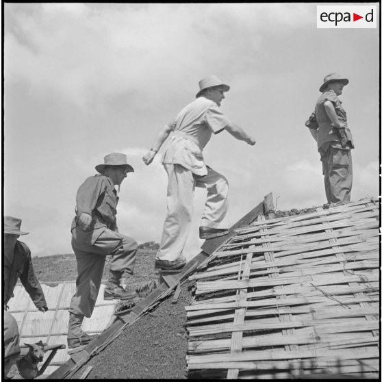 10 à 14 M. de Chevigné visite les postes de Krek, de Trapléang Phlong et les plantations de Prek Chhlong. [description provisoire]