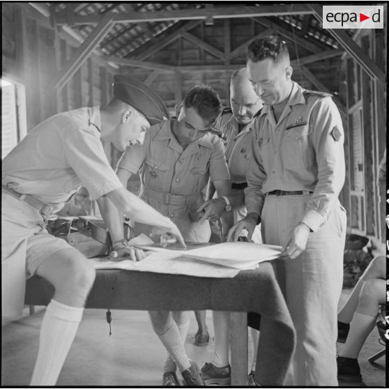 13 Briefing. [description provisoire]