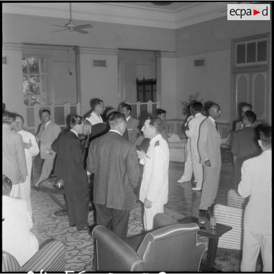 8 Personnalités invitées lors de la rencontre du général Jacquot et de M. Laforest. [description provisoire]