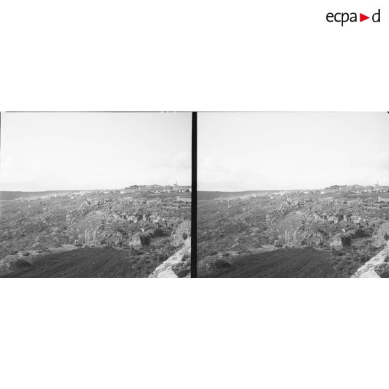 517. Une vue du village. [légende d'origine]