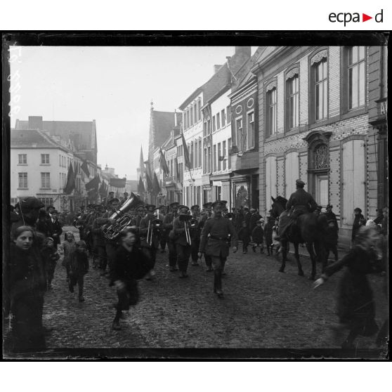 [Enghien, départ des troupes allemandes.] [légende d'origine]