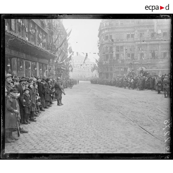 Liège, entrée des souverains belges. [légende d'origine]