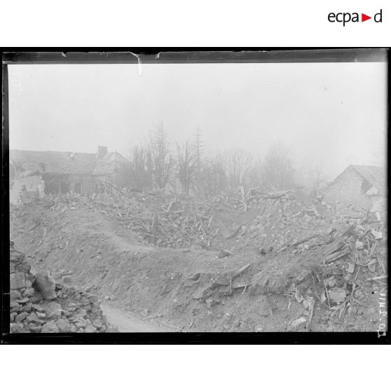 Ciry-Salsogne, ruines de l'église minée par les Allemands. [légende d'origine]