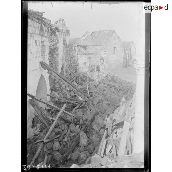 Vasseny, ruines de l'église. [légende d'origine]