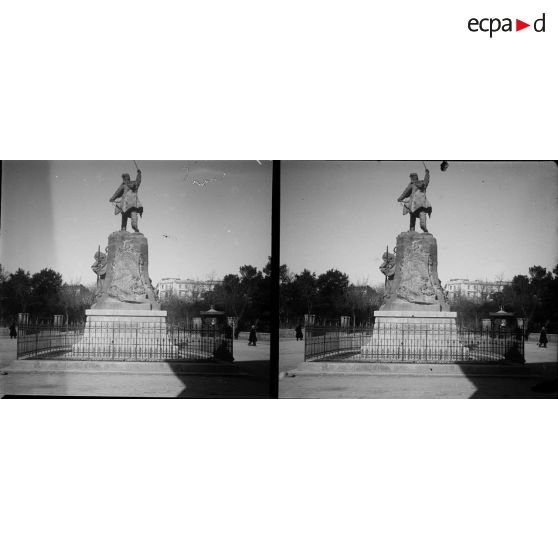 1415. Monument de Damrémont (vue prise de derrière). [légende d'origine]