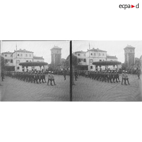 1315. Le défilé. [légende d'origine]