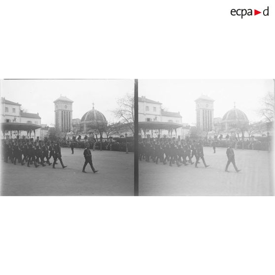 1317. Le défilé. [légende d'origine]