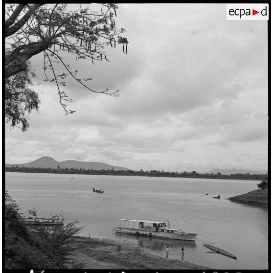 Confluent de la rivière Xe Don et du fleuve Mékong à Paksé.