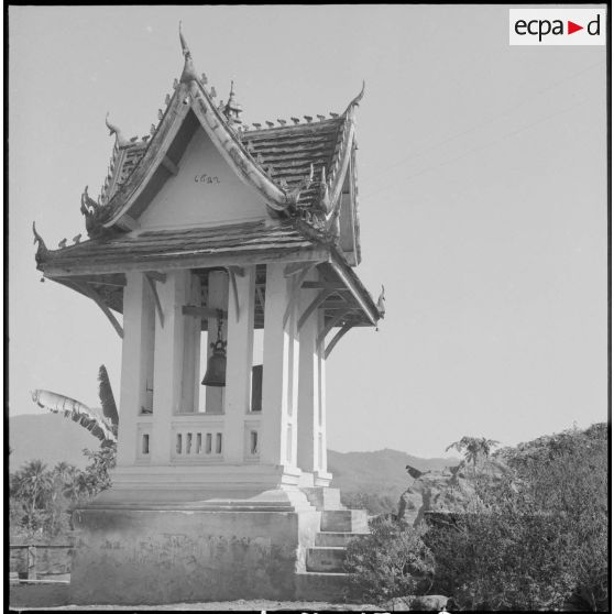 Tour des cloches à Luang Prabang.