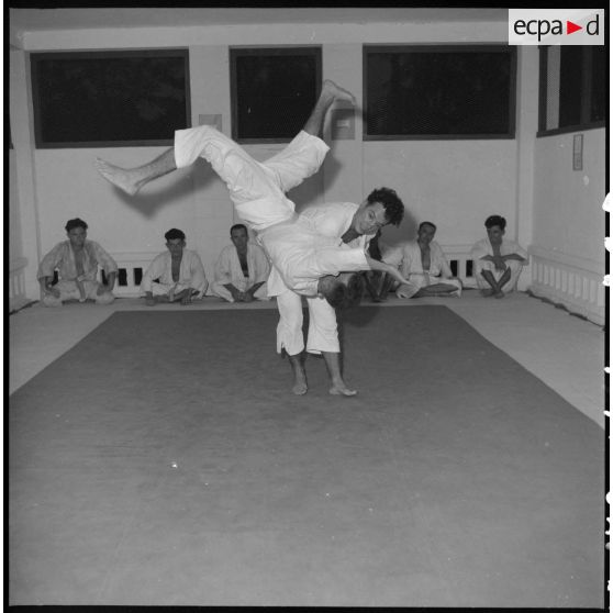 Leçon de judo au club privé de Nha Trang.