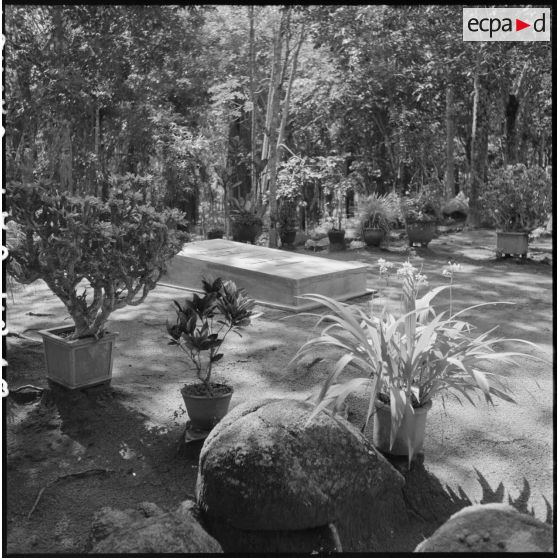 La tombe du docteur Alexandre Yersin, de l'Institut Pasteur.