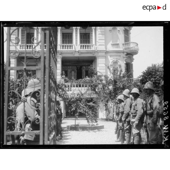 [Salonique. Cérémonie de remise de décorations.]