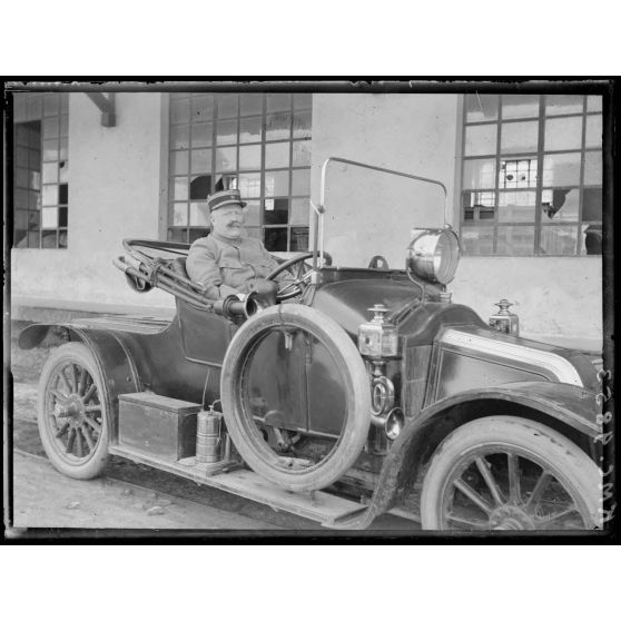 Salonique. Portrait. [légende d'origine]