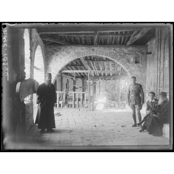 Thessalie. Monastère du Grand Météore. Vue intérieure. [légende d'origine]