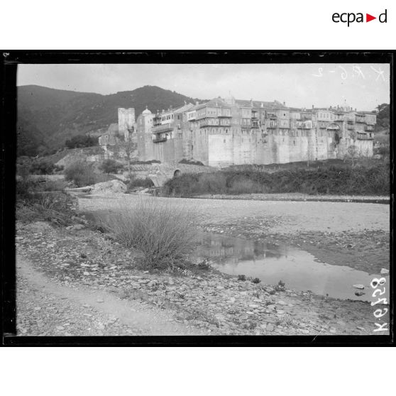 Mont Athos. Le Monastère d'Iviron. [légende d'origine]