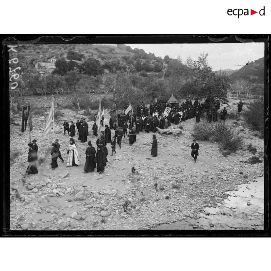 Mont Athos. La procession à Iviron. [légende d'origine]