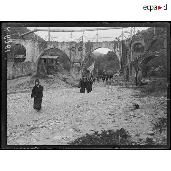 Mont Athos. La procession à Iviron. [légende d'origine]