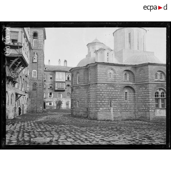 Mont Athos. Monastère de Xéropotamos. L'intérieur. [légende d'origine]