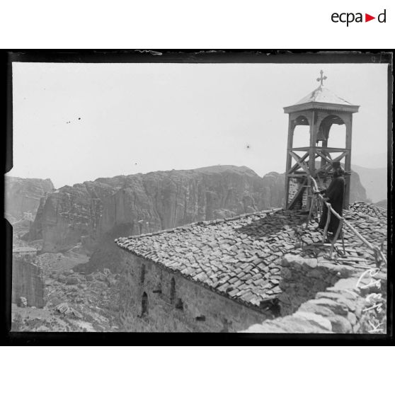 Météores (Théssalie). Monastère de Saint Varlaam. Cloche d'une des chapelles. [légende d'origine]