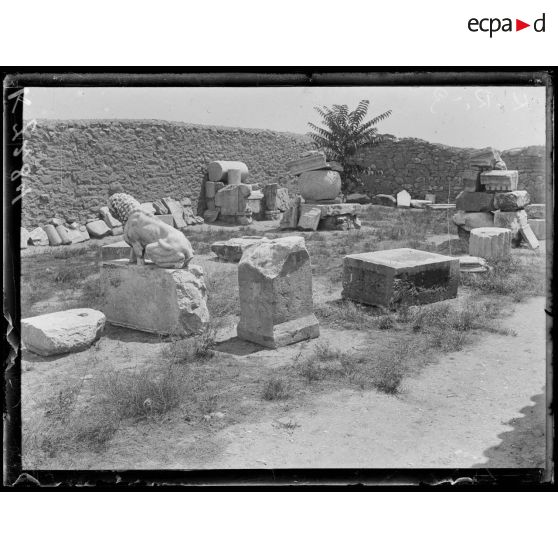 Larissa. Petit Musée. Chimère d'époque byzantine. [légende d'origine]