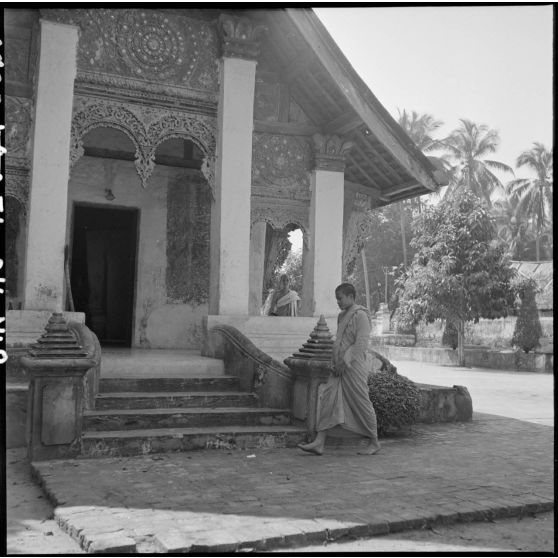 Façade principale du temple Vat Khili de Luang Prabang.
