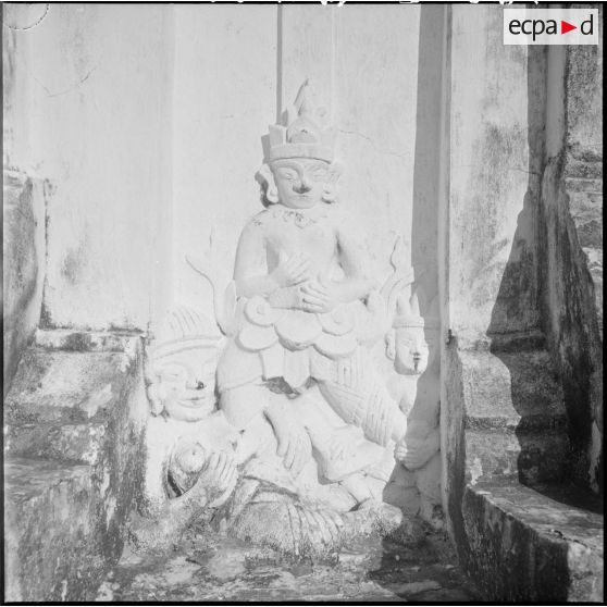 Bas-relief du That Ing Hang à Ban That.