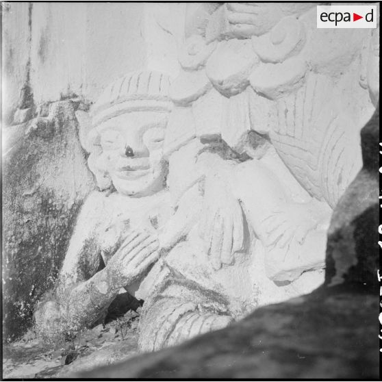 Bas-relief du That Ing Hang à Ban That.