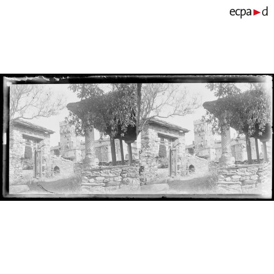 Mont Athos. Monastère de Stavroniketa. Vue prise de la chapelle. [légende d'origine]