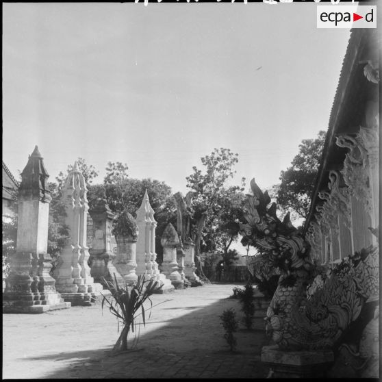Enceinte de la pagode de Vat Luang, Paksé.