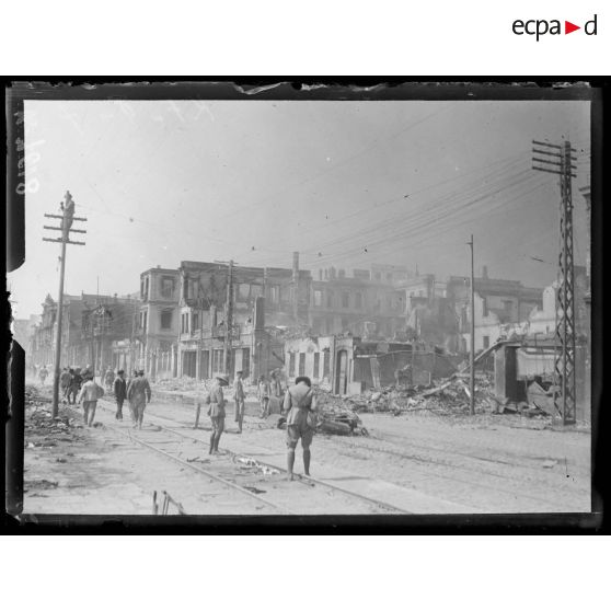 Incendie de Salonique le 19-20 août 1917. Quais de Salonique. [légende d'origine]