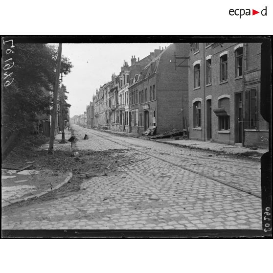 Armentières, la rue Denis Papin. [légende d'origine]