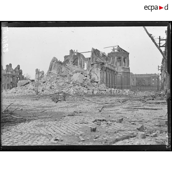 Armentières, la rue Denis Papin. [légende d'origine]