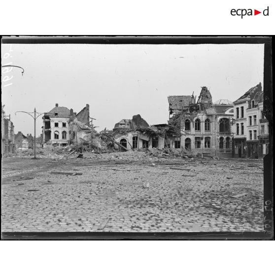 Armentières, la rue Denis Papin. [légende d'origine]