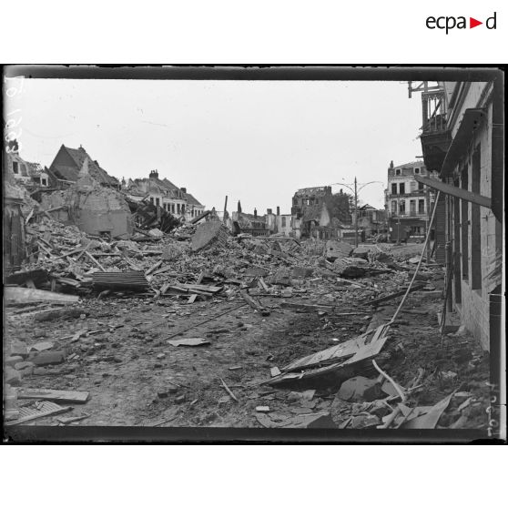 Armentières, la rue Denis Papin. [légende d'origine]