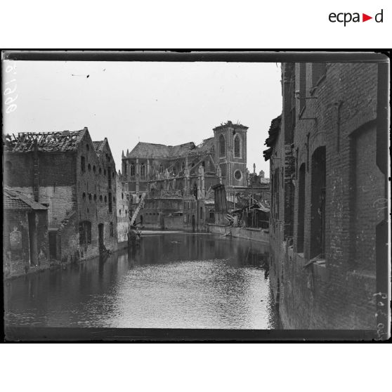 Armentières, la rue Denis Papin. [légende d'origine]