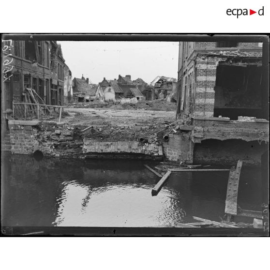 Armentières, la rue Denis Papin. [légende d'origine]