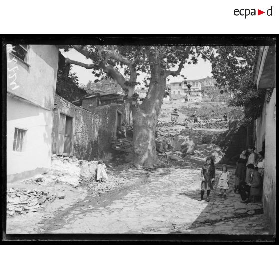 Salonique. Dans la ville haute. [légende d'origine]