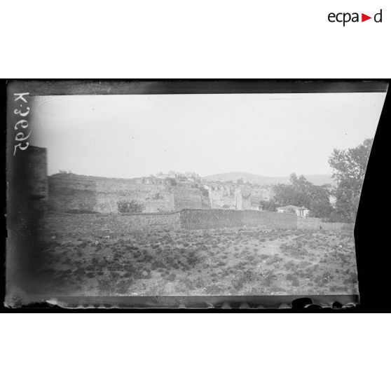 Acropole prise du monastère à Salonique. [légende d'origine]