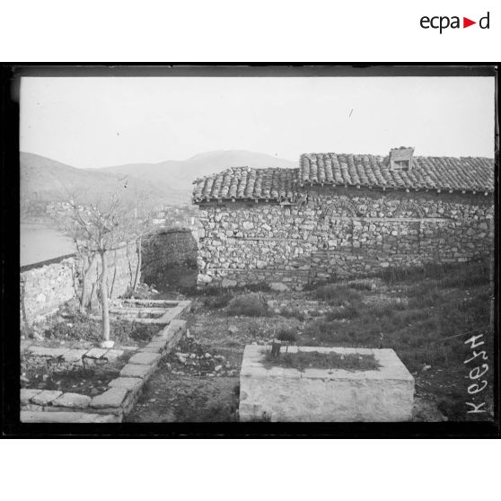 Kastoria. Eglise Saint Athanase. Extérieur. [légende d'origine]