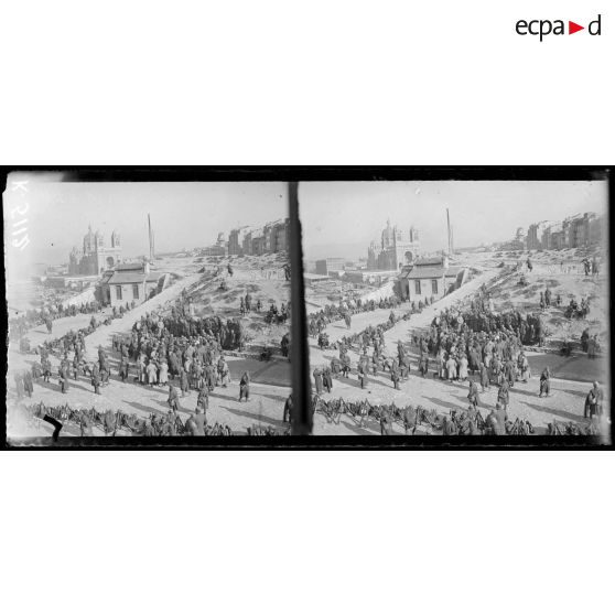 Marseille. Au fort Saint Jean. La Nouba avant l'embarquement. [légende d'origine]